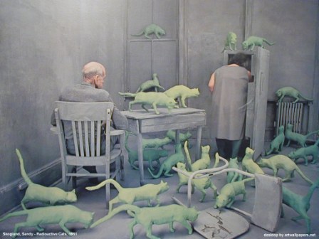 SANDY SKOGLUND : Radioactive Cats