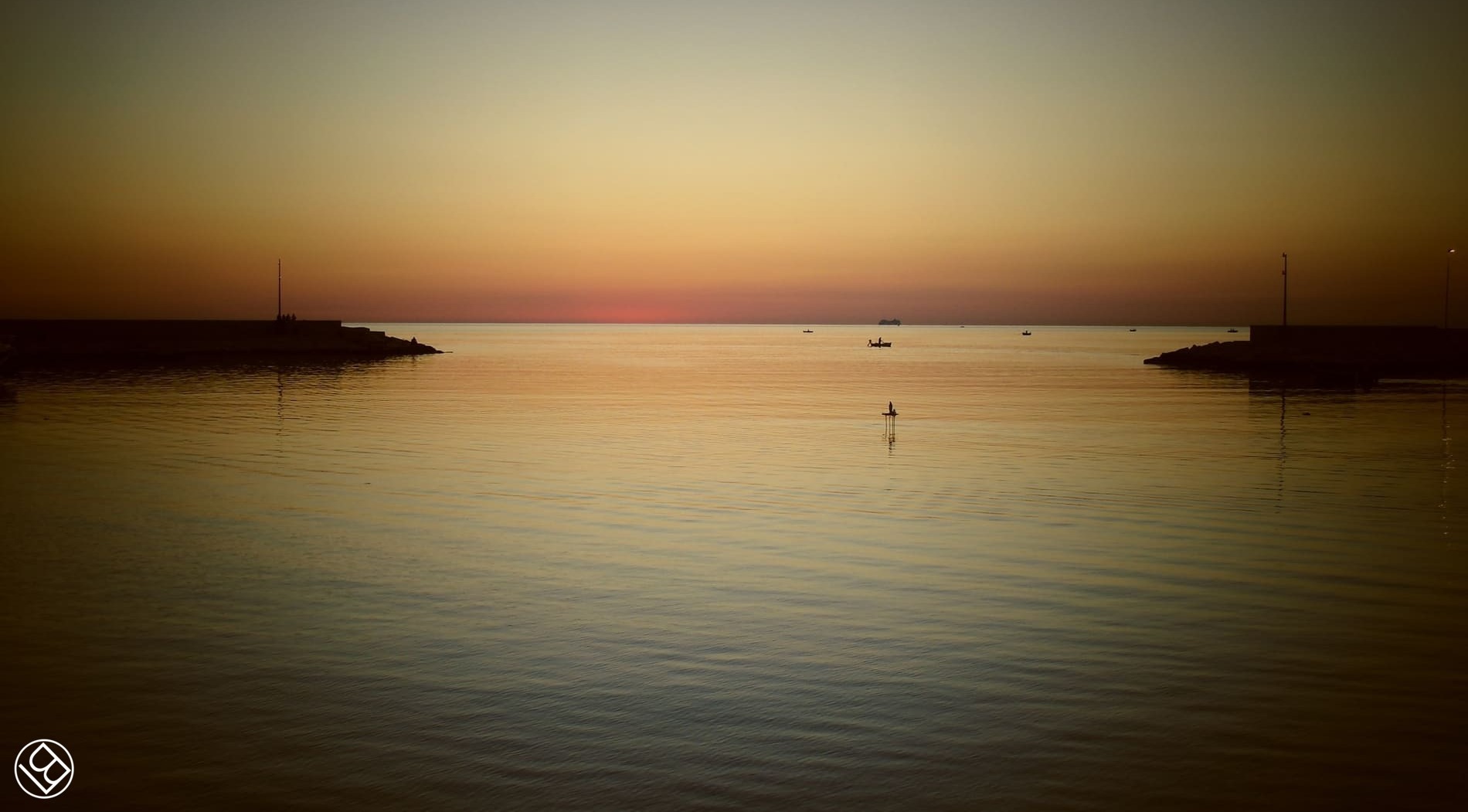 Spettacolare alba al porto di S.Spirito