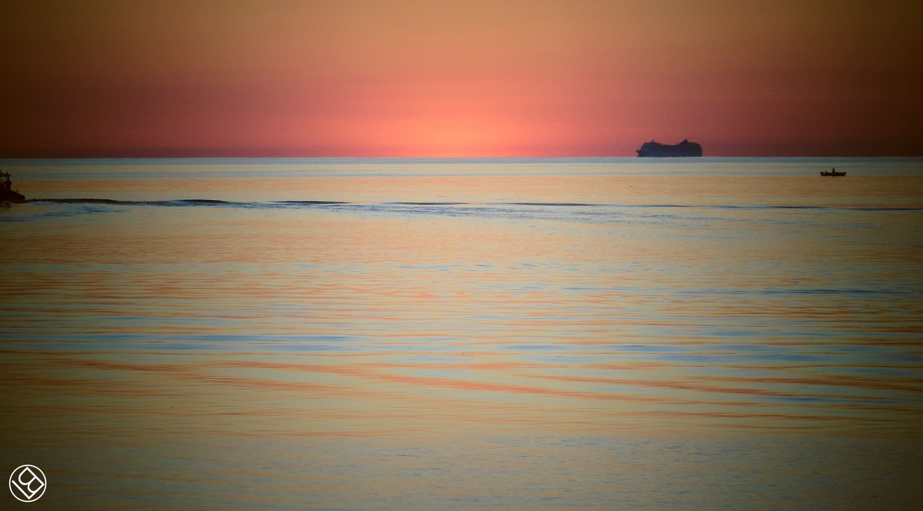 Spettacolare alba al porto di S.Spirito