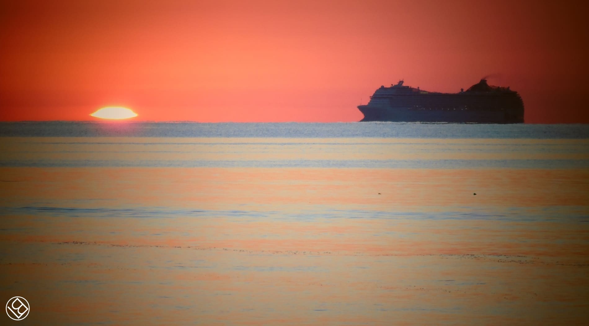 Spettacolare alba al porto di S.Spirito