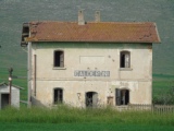 ex scalo ferroviario Calderoni in agro di Gravina in Puglia, da Sp 230.