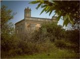 Masseria in stato di abbandono percorrendo la strada via San Giorgio Martire, in Bari