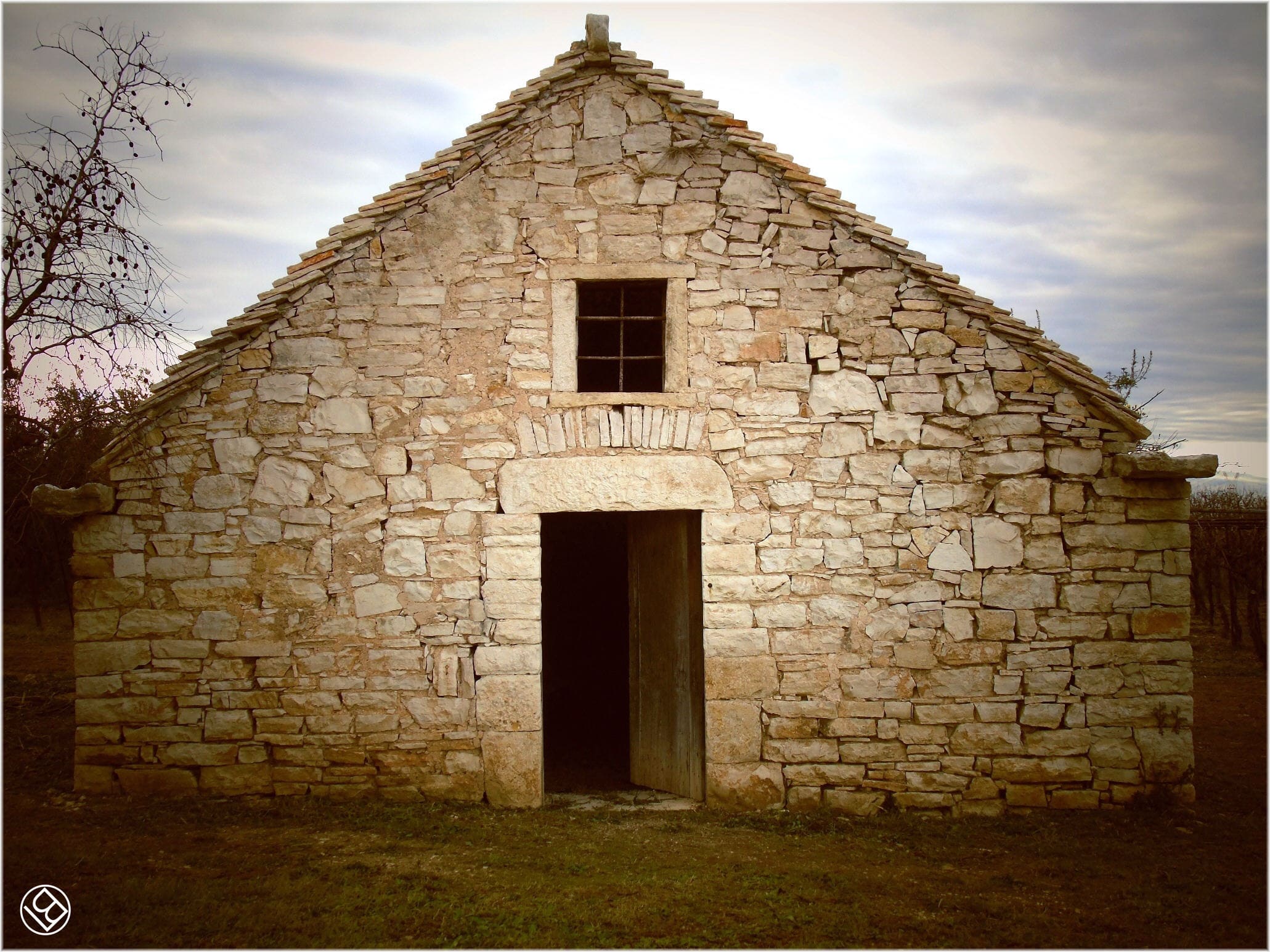 Torre Quercia - in agro di Ruvo di Puglia -  e masserie nei dintorni