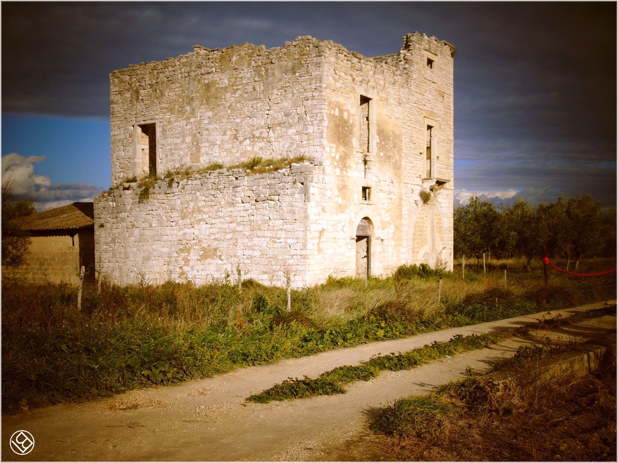 Torre Quercia - in agro di Ruvo di Puglia -  e masserie nei dintorni