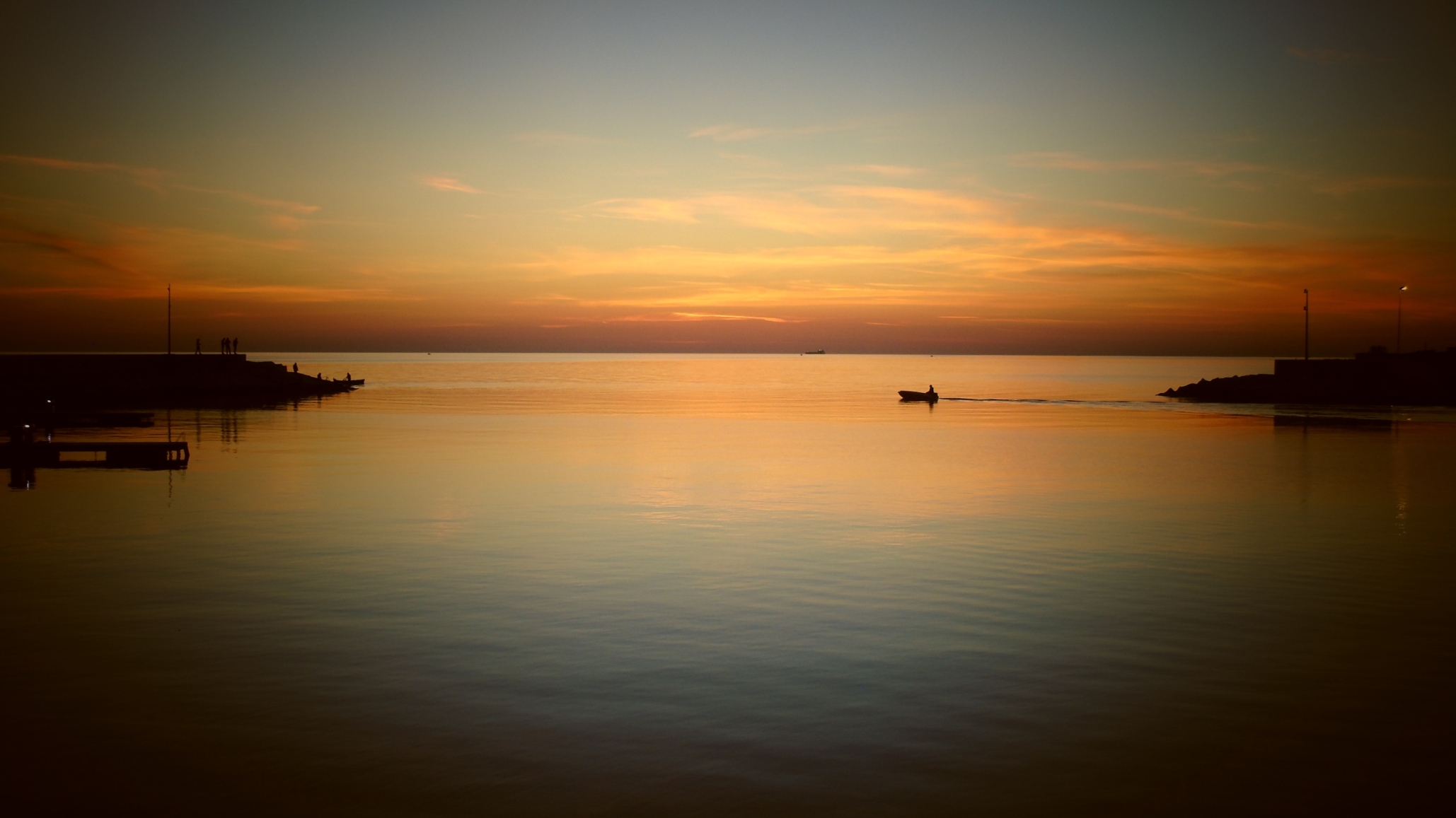 Alba al porto di Bari Santo Spirito - Fotografia di Leonardo Basile - immagine 8