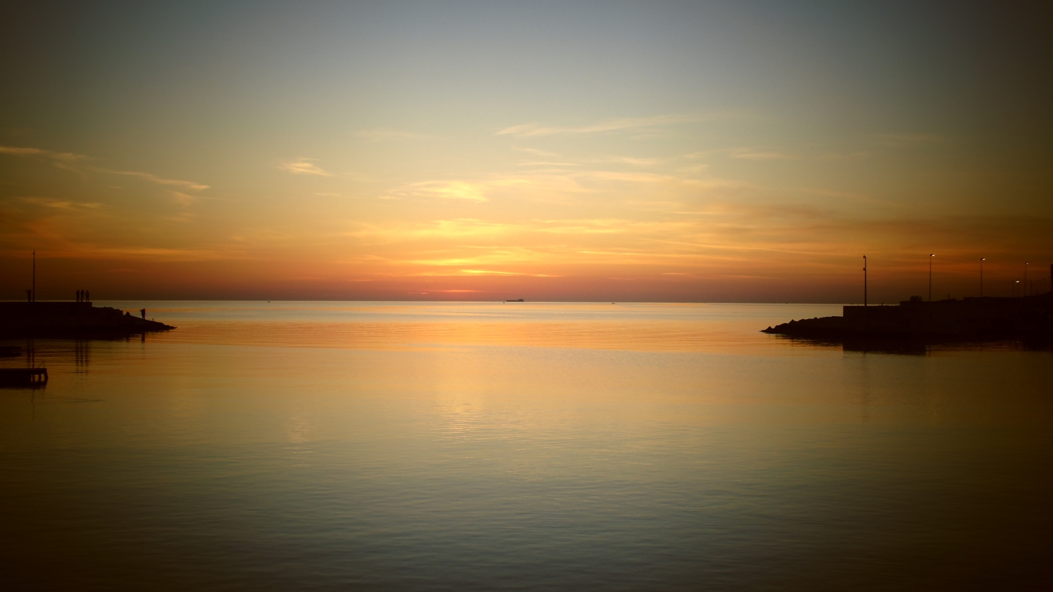 Alba al porto di Bari Santo Spirito - Fotografia di Leonardo Basile - immagine 9