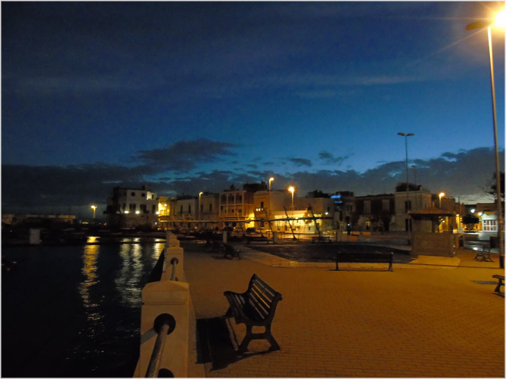 Paesaggio murgiano con Taverna di Santa Teresa