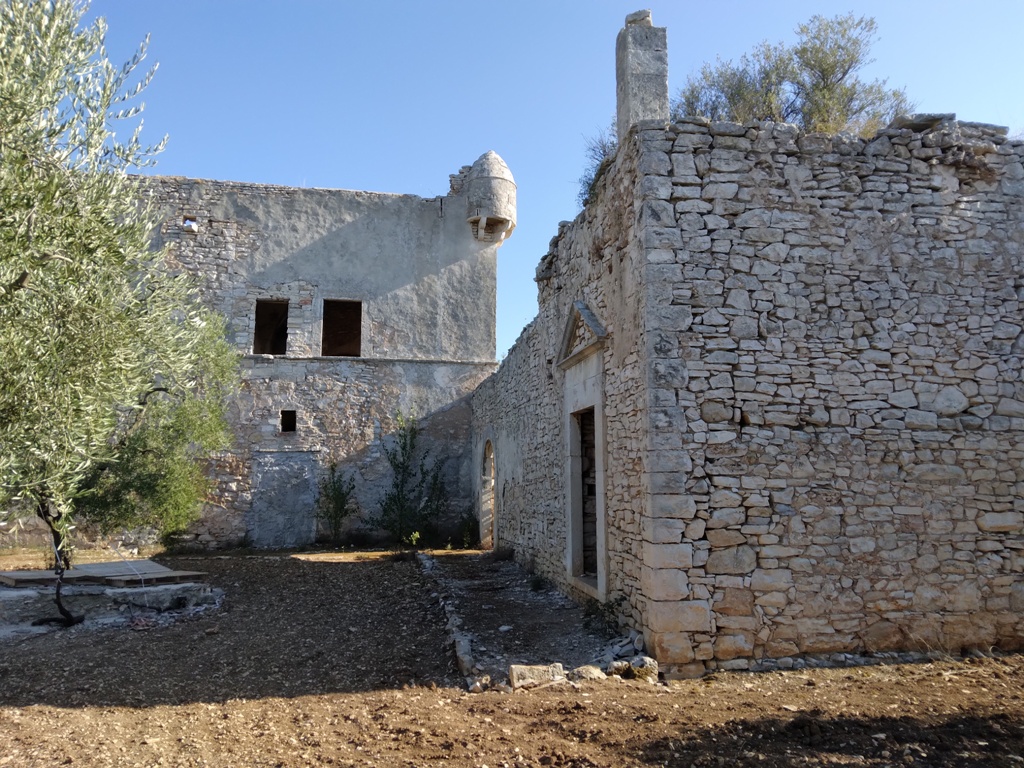 Escursione del 14 agosto 2021: Casale Villafranca, Torre mino e Torre dell'Alfiere in agro di Terlizzi-Molfetta.