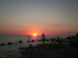 Un'alba sulla spiaggia di Riva del sole immortalata da Leonardo Basile