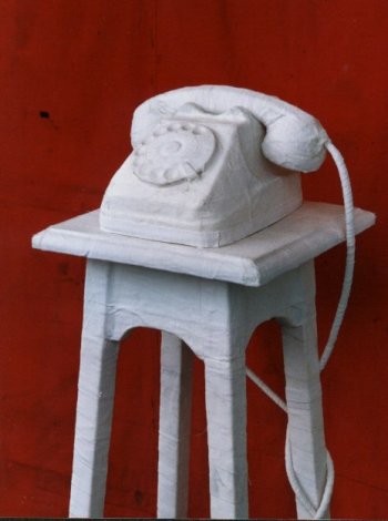 "Telefono" è un'opera dell'artista Rosario Mercuri